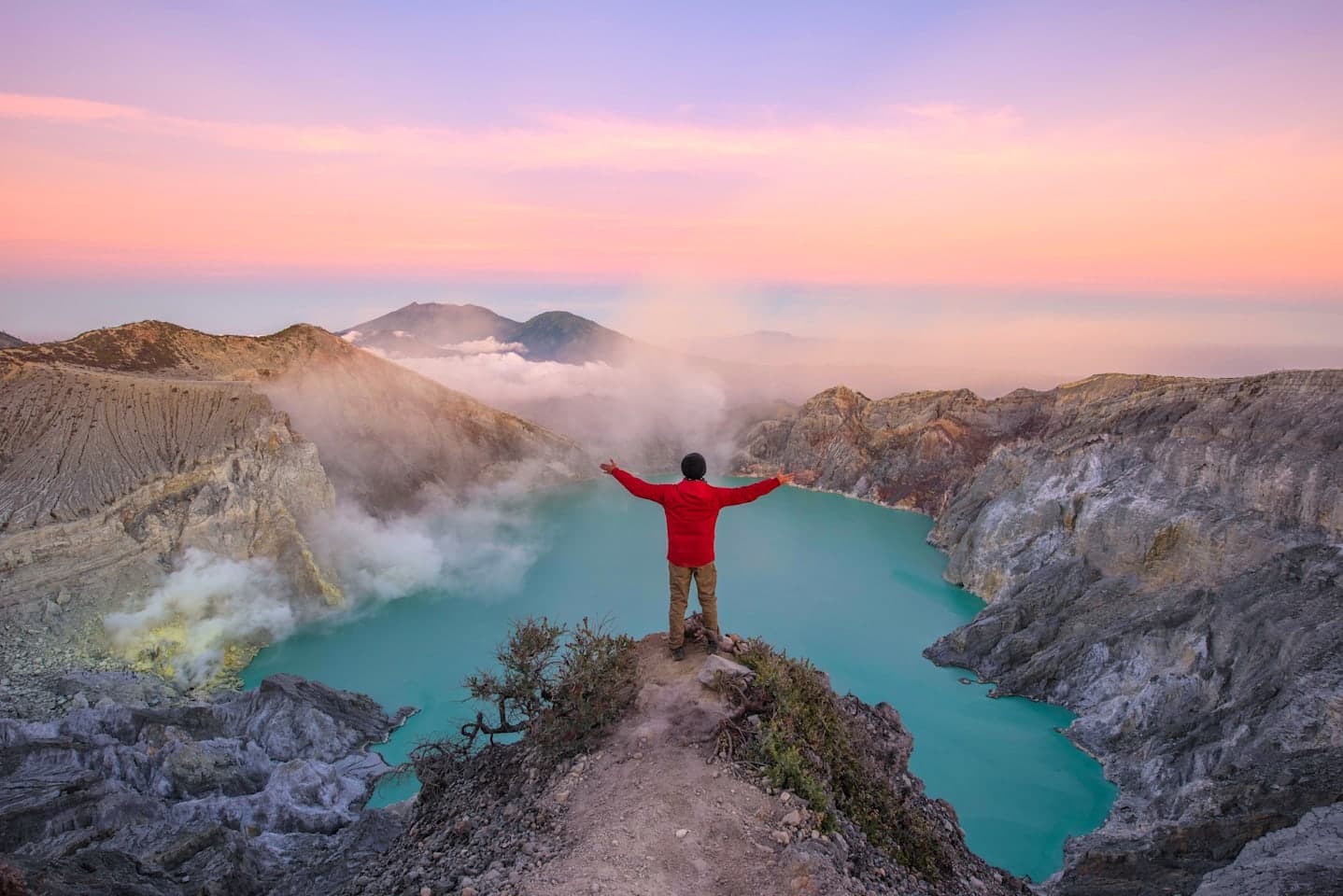 Trekking zum Mount Ijen bei Sonnenaufgang thumbnail